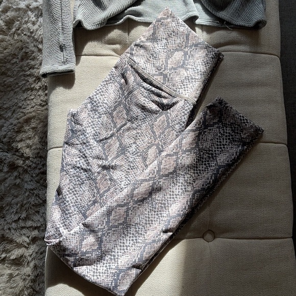 Yoga set - Picture 4 of 5